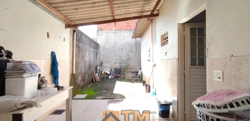 EXCELENTE CASA COM 2 QUARTOS, PROXIMO AO SUPER MERCADO CONQUISTA, E PARADA DE ONIBUS, NO BAIRRO MORRO DA CRUZ, EM SÃO SEBASTIÃO/DF.