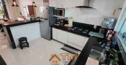 IMAGINE MORAR EM UMA CASA DE ALTO PADRÃO NO CONDOMÍNIO QUINTA DOS IPÊS, LOCALIZADO NO TRANQUILO BAIRRO JARDIM BOTÂNICO, EM BRASÍLIA. COM 3 DORMITÓRIOS, SENDO 2 SUÍTES, ESTE IMÓVEL COMBINA CONFORTO, PRATICIDADE E UM ESTILO DE VIDA SOFISTICADO, PERFEITO PARA QUEM BUSCA ESPAÇO E QUALIDADE DE VIDA PERTO DO OURO VERMELHO II.