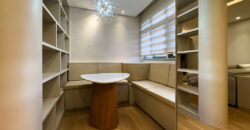 Descubra um aconchegante apartamento totalmente decorado para você, todo com mobília nova. Uma linda vista, bem localizado, oferece o equilíbrio perfeito entre conforto e praticidade para seu estilo de vida, em uma das melhores quadras da Asa Norte, SQN 314, em Brasília/DF.