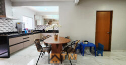 MARAVILHOSO SOBRADO COM 4 QUARTOS, SUITES, FINO ACABAMENTO, COM ARMÁRIOS PLANEJADOS, PORCELANATO, PISCINA, CHURRASQUEIRA, NO BAIRRO RESIDENCIAL OESTE, EM SÃO SEBASTIÃO/DF.
