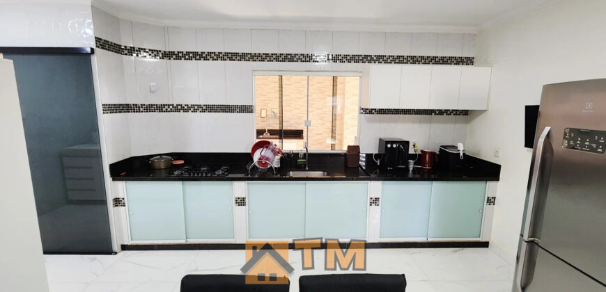 MARAVILHOSO SOBRADO COM FINO ACABAMENTO, COM ARMÁRIOS PLANEJADOS, PORCELANATO, COM 2 LAJES, ESTRUTURA PARA MAIS 1 ANDAR, NO BAIRRO RESIDENCIAL VITÓRIA, EM SÃO SEBASTIÃO/DF.