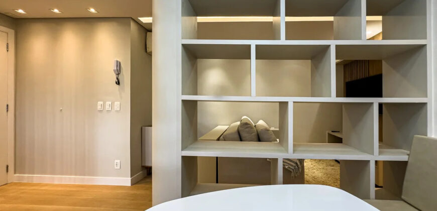 Descubra um aconchegante apartamento totalmente decorado para você, todo com mobília nova. Uma linda vista, bem localizado, oferece o equilíbrio perfeito entre conforto e praticidade para seu estilo de vida, em uma das melhores quadras da Asa Norte, SQN 314, em Brasília/DF.