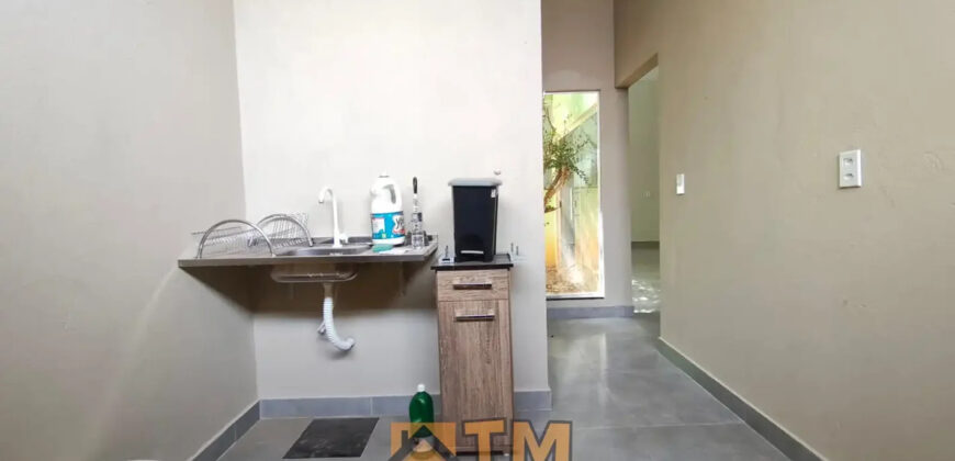 EXCELENTE CASA, NOVA, MODERNA, NO BAIRRO MORRO DA CRUZ, EM UM PEQUENO CONDOMINIO, TOTALMENTE FECHADO, EM SÃO SEBASTIÃO/DF.