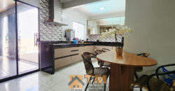 MARAVILHOSO SOBRADO COM 4 QUARTOS, SUITES, FINO ACABAMENTO, COM ARMÁRIOS PLANEJADOS, PORCELANATO, PISCINA, CHURRASQUEIRA, NO BAIRRO RESIDENCIAL OESTE, EM SÃO SEBASTIÃO/DF.