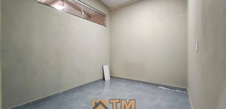 EXCELENTE CASA, NOVA, MODERNA, NO BAIRRO MORRO DA CRUZ, EM UM PEQUENO CONDOMINIO, TOTALMENTE FECHADO, EM SÃO SEBASTIÃO/DF.