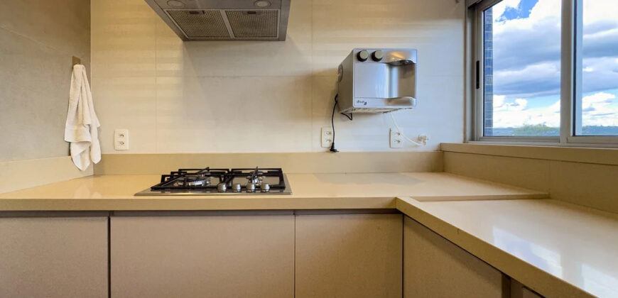 Descubra um aconchegante apartamento totalmente decorado para você, todo com mobília nova. Uma linda vista, bem localizado, oferece o equilíbrio perfeito entre conforto e praticidade para seu estilo de vida, em uma das melhores quadras da Asa Norte, SQN 314, em Brasília/DF.