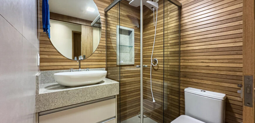 Descubra um aconchegante apartamento totalmente decorado para você, todo com mobília nova. Uma linda vista, bem localizado, oferece o equilíbrio perfeito entre conforto e praticidade para seu estilo de vida, em uma das melhores quadras da Asa Norte, SQN 314, em Brasília/DF.