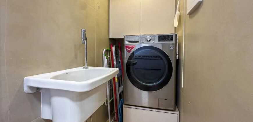 Descubra um aconchegante apartamento totalmente decorado para você, todo com mobília nova. Uma linda vista, bem localizado, oferece o equilíbrio perfeito entre conforto e praticidade para seu estilo de vida, em uma das melhores quadras da Asa Norte, SQN 314, em Brasília/DF.