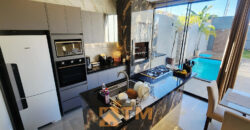 CASA SLIM E MODERNA À VENDA NO CAPÃO, PRÓXIMA À BR, PERTO DA REGIONA DE ENSINO, EM SÃO SEBASTIÃO/DF, COM PROJETO CONTEMPORÂNEO, AMBIENTES INTEGRADOS E EXCELENTE ÁREA DE LAZER.