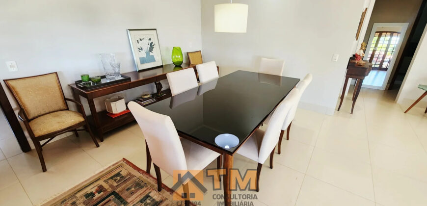 EXCELENTE CHACARA, COM LINDOS JARDINS, PARA QUEM BUSCA PAZ, TRANQUILADADE, LOCAL DE DESCANÇO, E CONTATO COM A NATUREZA, ALÉM DE UMA LINDA CASA PARA O CONFORTO DA FAMÍLIA.