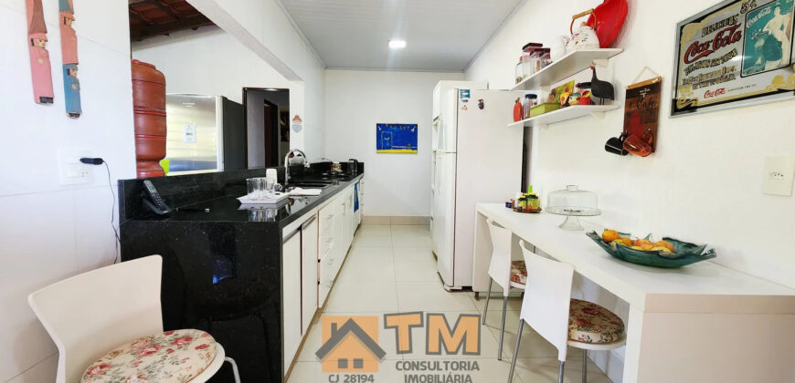 EXCELENTE CHACARA, COM LINDOS JARDINS, PARA QUEM BUSCA PAZ, TRANQUILADADE, LOCAL DE DESCANÇO, E CONTATO COM A NATUREZA, ALÉM DE UMA LINDA CASA PARA O CONFORTO DA FAMÍLIA.