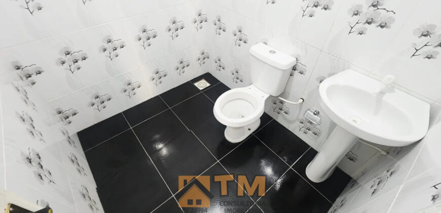 CASA COM 3 QUARTOS, MAIS UMA KIT, BEM LOCALIZADA, NO BAIRRO MORRO AZUL, ENTRADA DA CIDADE, EM SÃO SEBASTIÃO/DF.