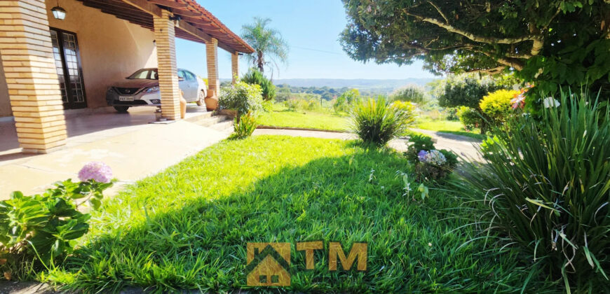 EXCELENTE CHACARA, COM LINDOS JARDINS, PARA QUEM BUSCA PAZ, TRANQUILADADE, LOCAL DE DESCANÇO, E CONTATO COM A NATUREZA, ALÉM DE UMA LINDA CASA PARA O CONFORTO DA FAMÍLIA.