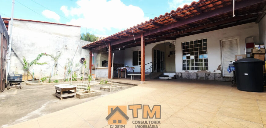 OPORTUNIDADE DE MORAR EM UMA DAS MELHORES LOCALIZAÇÕES DA CIDADE, BAIRRO CENTRO, PERTO DOS MELHORES COMERCIOS DA CIDADE, PROXIMA A PADARIA PAPIU, PERTO DE FARMACIA, PERTO DO VAREJÃO DA FARTURA, VALE A PENA CONHECER.