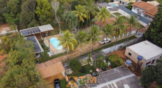 EXCELENTE CHACARA, COM LINDOS JARDINS, PARA QUEM BUSCA PAZ, TRANQUILADADE, LOCAL DE DESCANÇO, E CONTATO COM A NATUREZA, ALÉM DE UMA CASA PARA O CONFORTO FAMÍLIA.