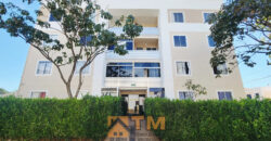 EXCELENTE APARTAMENTO TÉRREO, NO CONDOMÍNIO JARDINS DAS ACÁCIAS, PRÓXIMO A MERCADOS, FARMÁCIAS, POSTOS DE GASOLINA E PADARIAS, CONTA COM PORTARIA E RONDA 24HRS, E OFERECE CONFORTO E LAZER NOS PLAYGROUNDS PARA CRIANÇAS, CHURRASQUEIRA, QUADRA ESPORTIVA E SALA DE JOGOS.