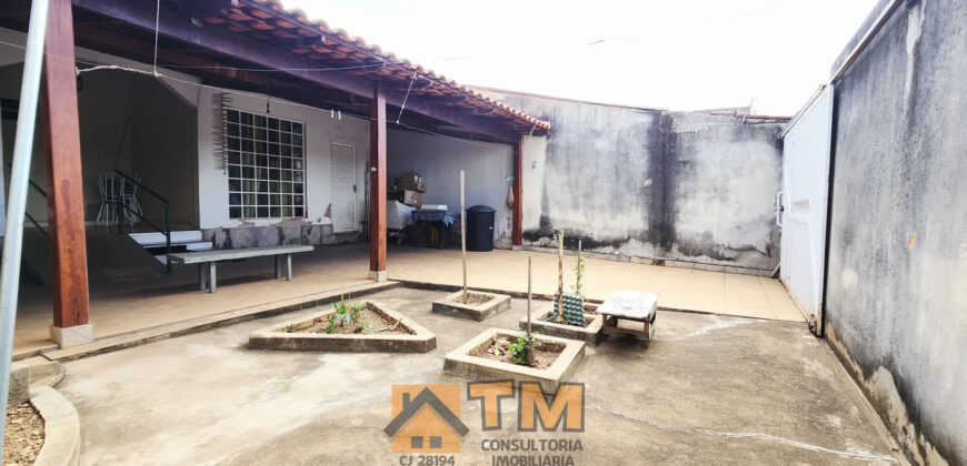 OPORTUNIDADE DE MORAR EM UMA DAS MELHORES LOCALIZAÇÕES DA CIDADE, BAIRRO CENTRO, PERTO DOS MELHORES COMERCIOS DA CIDADE, PROXIMA A PADARIA PAPIU, PERTO DE FARMACIA, PERTO DO VAREJÃO DA FARTURA, VALE A PENA CONHECER.