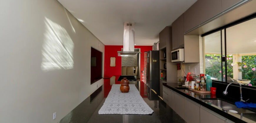 Casa com 4 Quartos, Lazer Completo e Spa no Condomínio Ouro do Itaipú – Jardim Botânico