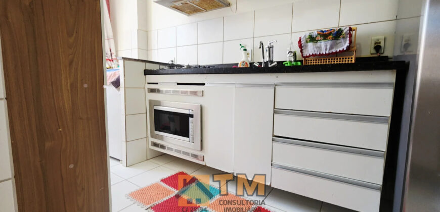 EXCELENTE APARTAMENTO TÉRREO, NO CONDOMÍNIO JARDINS DAS ACÁCIAS, PRÓXIMO A MERCADOS, FARMÁCIAS, POSTOS DE GASOLINA E PADARIAS, CONTA COM PORTARIA E RONDA 24HRS, E OFERECE CONFORTO E LAZER NOS PLAYGROUNDS PARA CRIANÇAS, CHURRASQUEIRA, QUADRA ESPORTIVA E SALA DE JOGOS.