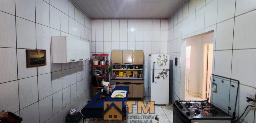 OPORTUNIDADE DE MORAR EM UMA DAS MELHORES LOCALIZAÇÕES DA CIDADE, BAIRRO CENTRO, PERTO DOS MELHORES COMERCIOS DA CIDADE, PROXIMA A PADARIA PAPIU, PERTO DE FARMACIA, PERTO DO VAREJÃO DA FARTURA, VALE A PENA CONHECER.