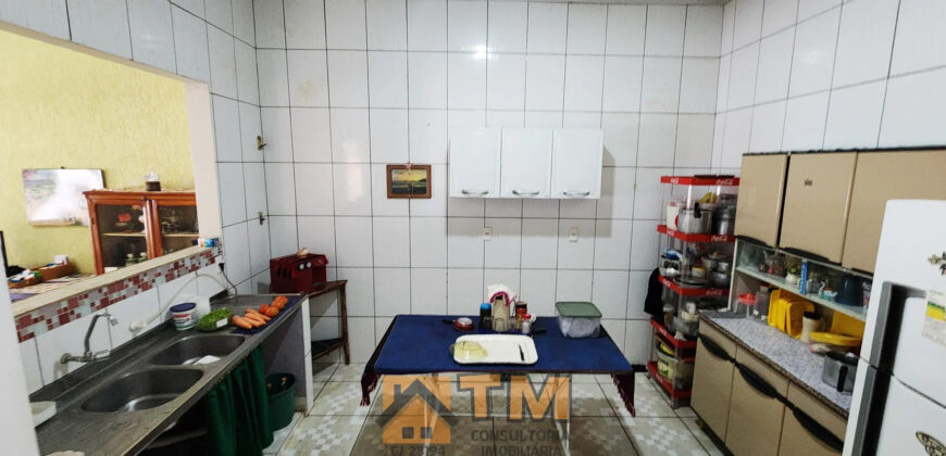 OPORTUNIDADE DE MORAR EM UMA DAS MELHORES LOCALIZAÇÕES DA CIDADE, BAIRRO CENTRO, PERTO DOS MELHORES COMERCIOS DA CIDADE, PROXIMA A PADARIA PAPIU, PERTO DE FARMACIA, PERTO DO VAREJÃO DA FARTURA, VALE A PENA CONHECER.
