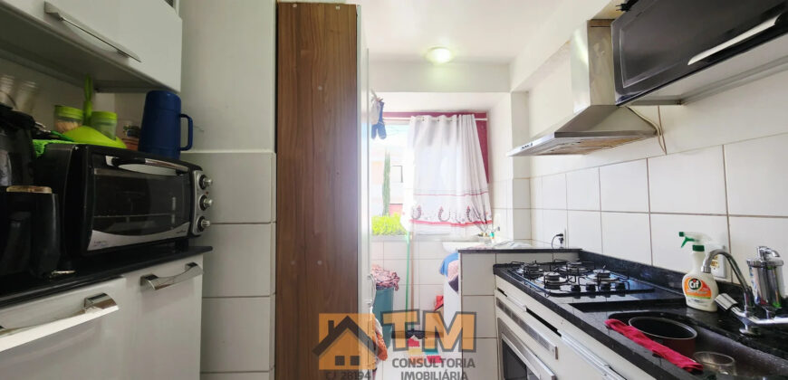 EXCELENTE APARTAMENTO TÉRREO, NO CONDOMÍNIO JARDINS DAS ACÁCIAS, PRÓXIMO A MERCADOS, FARMÁCIAS, POSTOS DE GASOLINA E PADARIAS, CONTA COM PORTARIA E RONDA 24HRS, E OFERECE CONFORTO E LAZER NOS PLAYGROUNDS PARA CRIANÇAS, CHURRASQUEIRA, QUADRA ESPORTIVA E SALA DE JOGOS.