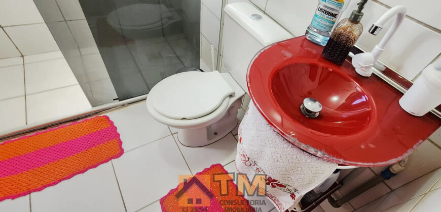 EXCELENTE APARTAMENTO TÉRREO, NO CONDOMÍNIO JARDINS DAS ACÁCIAS, PRÓXIMO A MERCADOS, FARMÁCIAS, POSTOS DE GASOLINA E PADARIAS, CONTA COM PORTARIA E RONDA 24HRS, E OFERECE CONFORTO E LAZER NOS PLAYGROUNDS PARA CRIANÇAS, CHURRASQUEIRA, QUADRA ESPORTIVA E SALA DE JOGOS.
