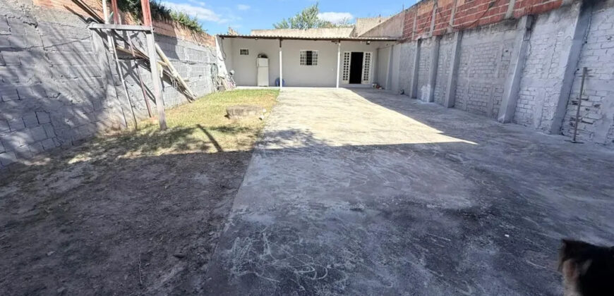 EXCELENTE CASA COM 2 QUARTOS, BAIRRO MORRO DA CRUZ, PERTO DA PRINCIPAL, SÃO SEBASTIÃO/DF.
