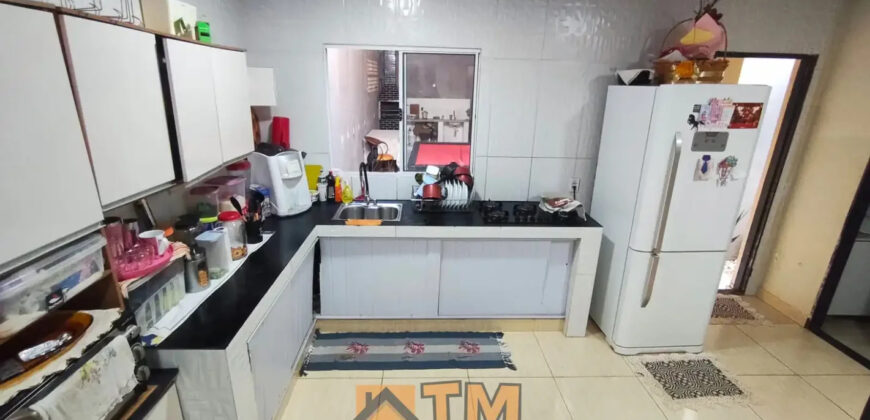 EXCELENTE CASA COM 3 QUARTOS, NO BAIRRO ITAIPU, DO JARDIM BOTÂNICO/DF.