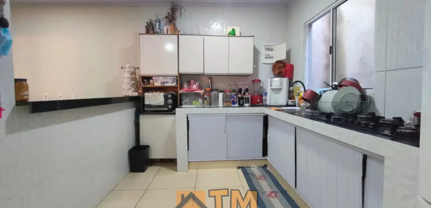 EXCELENTE CASA COM 3 QUARTOS, NO BAIRRO ITAIPU, DO JARDIM BOTÂNICO/DF.