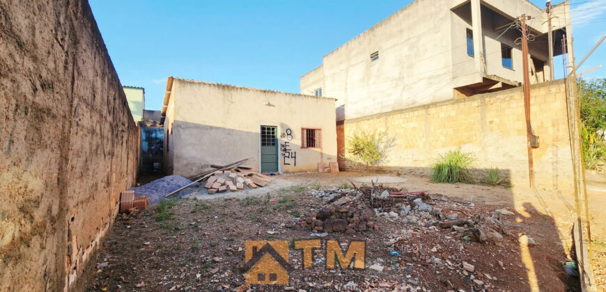 CASA COM 2 QUARTOS, BEM LOCALIZADA, BAIRRO SÃO FRANCISCO, EM SÃO SEBASTIÃO/DF.