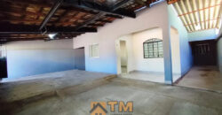 EXCELENTE CASA COM 3 QUARTOS, TODA NA LAJE, BEM LOCALIZADA, ESCRITURADA, BAIRRO RESIDENCIAL OESTE, EM SÃO SEBASTIÃO/DF.