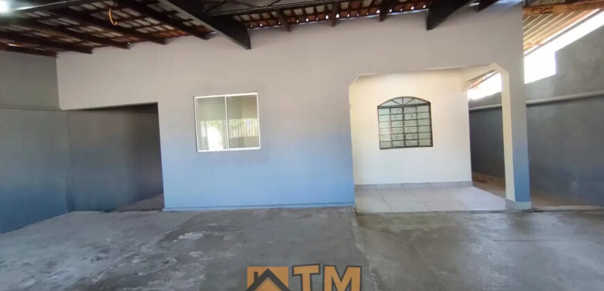 EXCELENTE CASA COM 3 QUARTOS, TODA NA LAJE, BEM LOCALIZADA, ESCRITURADA, BAIRRO RESIDENCIAL OESTE, EM SÃO SEBASTIÃO/DF.