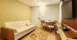 EXCELENTE APARTAMENTO TODO REFORMADO, COM ARMÁRIOS PLANEJADOS, PROJETO DE ILUMINAÇÃO, NO PRIMEIRO ANDAR, DO CRIXAS III, EM SÃO SEBASTIÃO/DF.