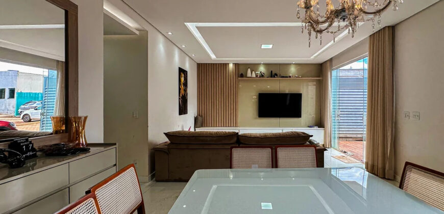 Maravilhosa Casa, Nova, Moderna, com Fino Acabamento, Armários Planejados, na Laje, no Condomínio Villages do Sol, Jardim Botânico /DF. Próxima ao condomínio Quintas dos Ipês.