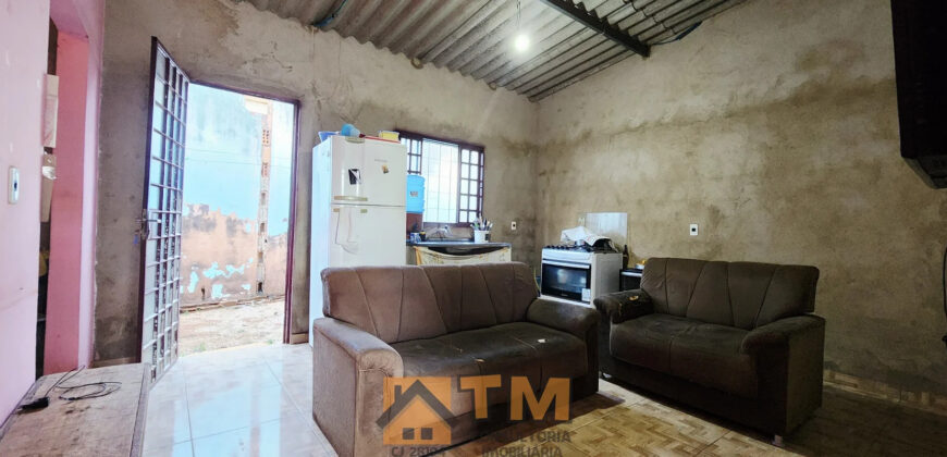 CASA COM 2 QUARTOS, BEM LOCALIZADA, BAIRRO SÃO FRANCISCO, EM SÃO SEBASTIÃO/DF.