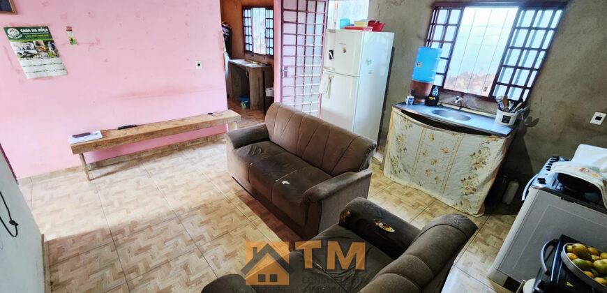 CASA COM 2 QUARTOS, BEM LOCALIZADA, BAIRRO SÃO FRANCISCO, EM SÃO SEBASTIÃO/DF.
