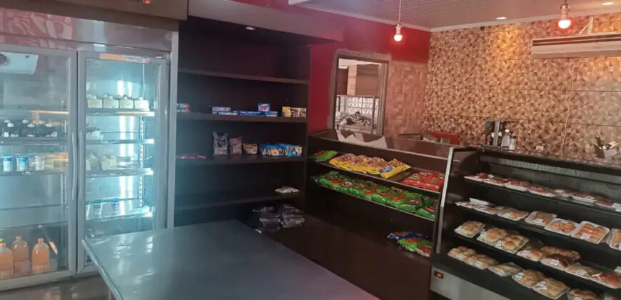 OPORTUNIDADE! IMÓVEL COMERCIAL, DE ESQUINA, LOJA E APARTAMENTOS