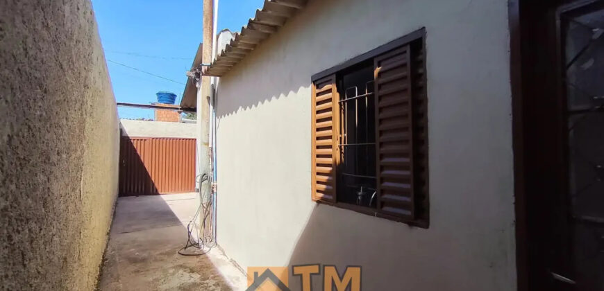 Excelente Casa com 2 Quartos, B. Morro da Cruz, São Sebastião/DF.