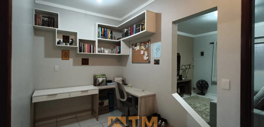 MARAVILHOSA CASA, TODA NA LAJE, COM ESTRUTURA PARA MAIS UM PAVIMENTO, ARMÁRIOS , BEM LOCALIZADA, PINTURA NOVA, PRONTA PARA MORAR! NO BAIRRO RESIDENCIAL OESTE, EM SÃO SEBASTIÃO/DF.