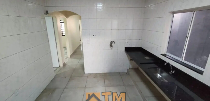 EXCELENTE CASA COM 3 QUARTOS, TODA NA LAJE, BEM LOCALIZADA, ESCRITURADA, BAIRRO RESIDENCIAL OESTE, EM SÃO SEBASTIÃO/DF.