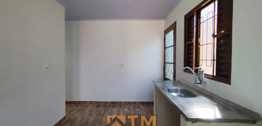 Excelente Casa com 2 Quartos, B. Morro da Cruz, São Sebastião/DF.