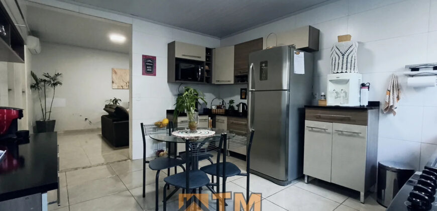 EXCELENTE CASA COM 4 QUARTOS, DE ESQUINA, NASCENTE, ARMÁRIOS , CHURRASQUEIRA, BEM LOCALIZADA, PROXIMA AO SUPER MERCADO UNIÃO NO BAIRRO RESIDENCIAL OESTE, EM SÃO SEBASTIÃO/DF.