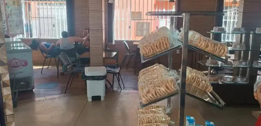 OPORTUNIDADE! IMÓVEL COMERCIAL, DE ESQUINA, LOJA E APARTAMENTOS