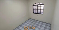 EXCELENTE CASA COM 3 QUARTOS, TODA NA LAJE, BEM LOCALIZADA, ESCRITURADA, BAIRRO RESIDENCIAL OESTE, EM SÃO SEBASTIÃO/DF.