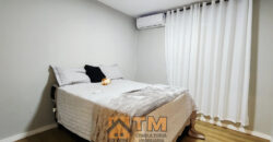 EXCELENTE APARTAMENTO TODO REFORMADO, COM ARMÁRIOS PLANEJADOS, PROJETO DE ILUMINAÇÃO, NO PRIMEIRO ANDAR, DO CRIXAS III, EM SÃO SEBASTIÃO/DF.