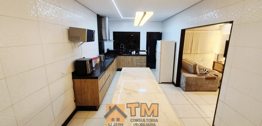 MARAVILHOSA CASA, COM FINO ACABAMENTO, ARMÁRIOS PLANEJADOS, AUTOMAÇÃO, PISCINA AQUECIDA, CHURRASQUEIRA, PRONTA PARA MORAR!