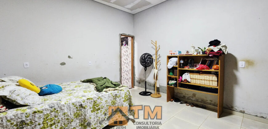 CASA COM 3 QUARTOS, SUITE, PERTO DA PARADA DE ONIBUS E COMERCIO EM GERAL, NO BAIRRO RESIDENCIAL VITORIA, EM SÃO SEBASTIÃO/DF.