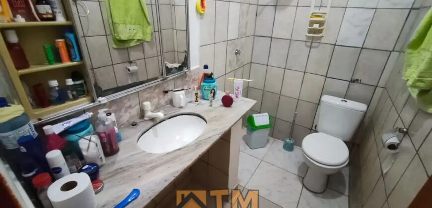 EXCELENTE SOBRADO DE ESQUINA NA QUADRA 104 DO BAIRRO RESIDENCIAL OESTE EM SÃO SEBASTIÃO DF. SÃO 3 MORADIAS COM ENTRADA INDEPENDENTE.