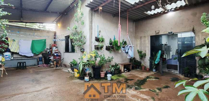 CASA COM 3 QUARTOS, SUITE, PERTO DA PARADA DE ONIBUS E COMERCIO EM GERAL, NO BAIRRO RESIDENCIAL VITORIA, EM SÃO SEBASTIÃO/DF.